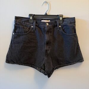 Levi’s High-Waisted Mom Jean Shorts Size 33 Black Washed Denim